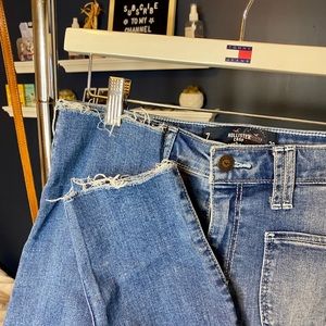 💎 Hollister Crop Hi-Rise Jeans 💎